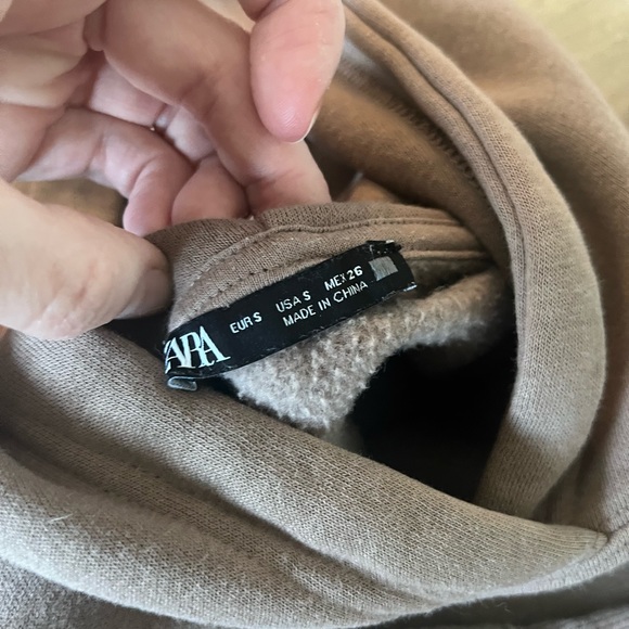 Cropped sand colour hoodie - Picture 4 of 4